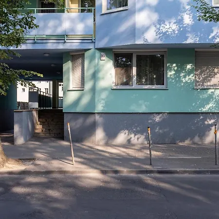 Robocza By Renters *